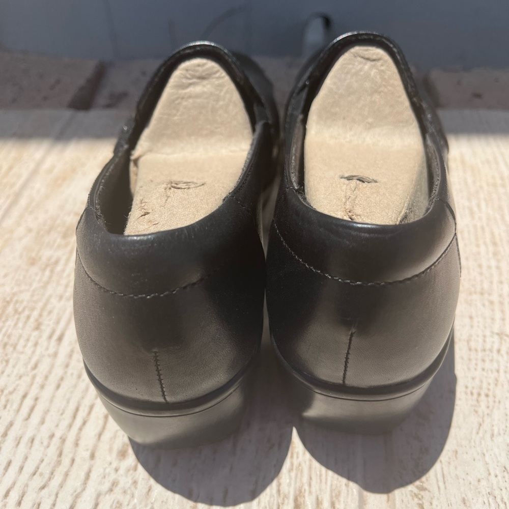 Clarks May Marigold slip-on loafers 9.5 wide - Picture 5 of 12